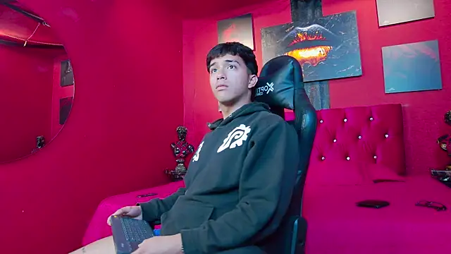 Stefano Calle online show from 12-17-25, 07:31