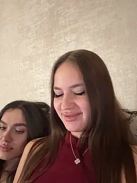 MayaGlow online show from 10-21-25, 05:52