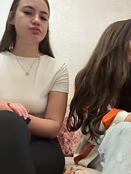 MayaGlow online show from 10-25-25, 05:37