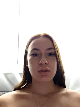 Snapshot of MayaGlow chatting on 11-10-25, 06:01 MayaGlow online show from 11-10-25, 06:01