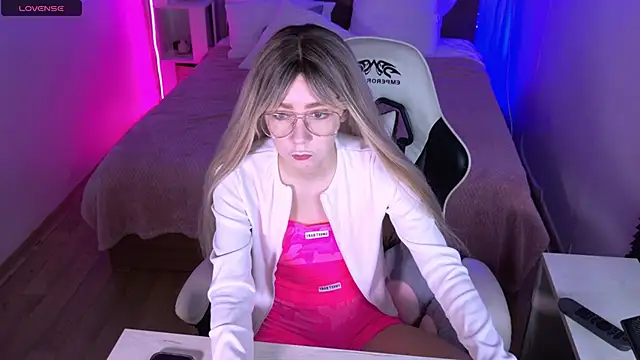 sofiisun online show from 10-18-25, 04:15