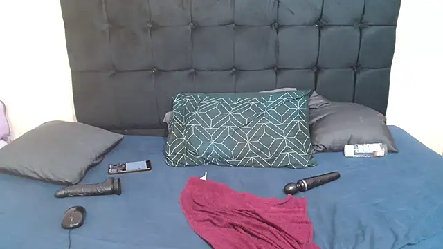 CaramelBootty online show from 01-14-26, 04:18