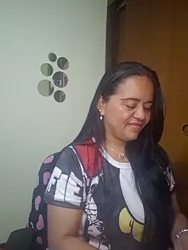 Snapshot of Miss__kendra_ chatting on 10-24-25, 02:19 Miss kendra online show from 10-24-25, 02:19