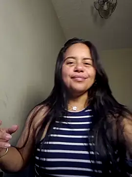 Snapshot of Miss__kendra_ chatting on 10-28-25, 11:25 Miss kendra online show from 10-28-25, 11:25