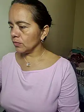 Snapshot of Miss__kendra_ chatting on 11-18-25, 11:48 Miss kendra online show from 11-18-25, 11:48