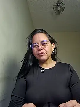 Snapshot of Miss__kendra_ chatting on 11-20-25, 11:54 Miss kendra online show from 11-20-25, 11:54