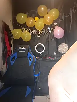 Snapshot of GeilesLuder36 chatting on 11-13-25, 08:46 GeilesLuder36 online show from 11-13-25, 08:46