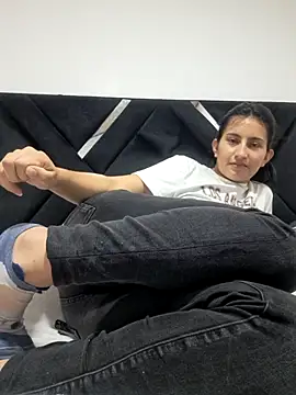 IAM SARAH online show from 10-22-25, 10:31