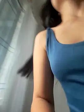 IAM SARAH online show from 10-24-25, 07:43