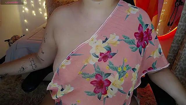 krishnaveni   online show from 10-15-25, 11:54