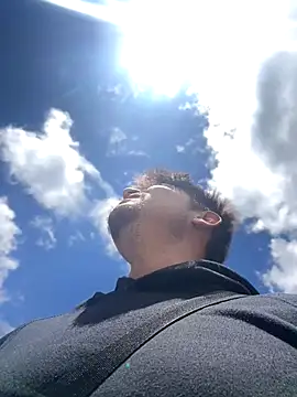 Nick Juniorr online show from 10-18-25, 04:19