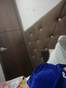 Nick Juniorr online show from 10-26-25, 03:23