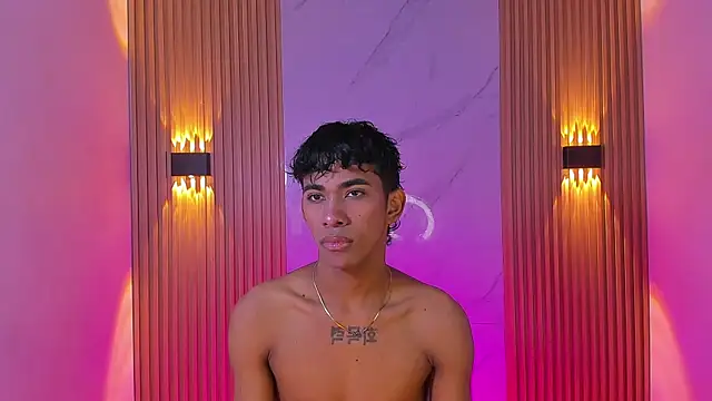 Snapshot of Ethan_thouse chatting on 12-02-25, 07:20 Ethan thouse online show from 12-02-25, 07:20