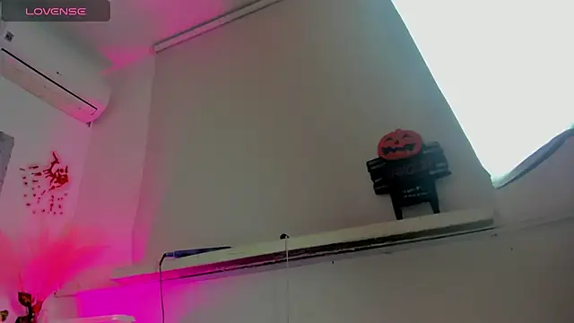 ChocoBunny1 online show from 11-09-25, 04:11