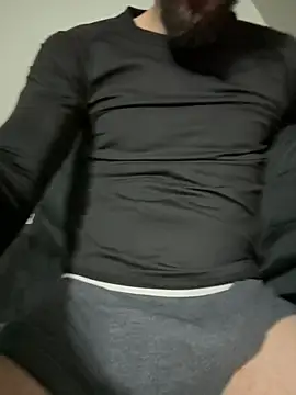 Snapshot of beardedprince chatting on 05-20-26, 10:49 beardedprince online show from 05-20-26, 10:49