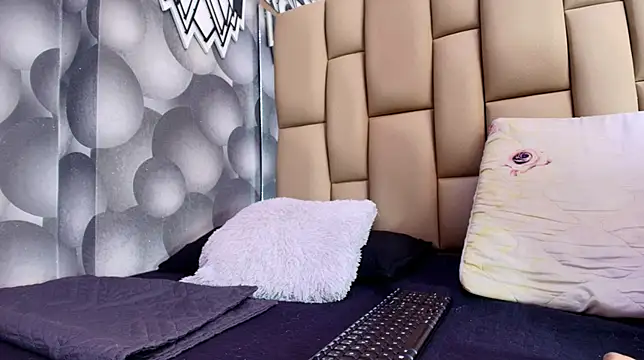 hannah teehn online show from 11-05-25, 07:03