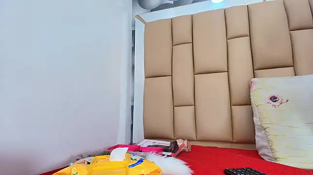 hannah teehn online show from 12-02-25, 07:09