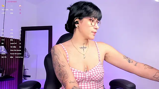 evelyn samantha online show from 10-22-25, 01:50