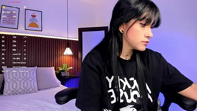 evelyn samantha online show from 11-25-25, 01:27