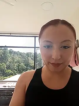 Scarlet Aura online show from 12-17-25, 07:20