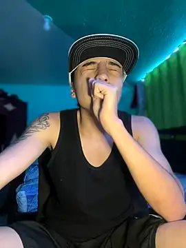 Snapshot of pabonsito2 chatting on 10-13-25, 03:28 pabonsito2 online show from 10-13-25, 03:28