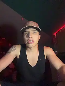 Snapshot of pabonsito2 chatting on 10-28-25, 04:16 pabonsito2 online show from 10-28-25, 04:16