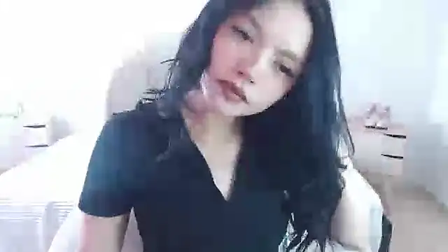 Snapshot of Sara_Melo chatting on 10-21-25, 12:50 Sara Melo online show from 10-21-25, 12:50