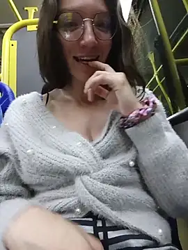 Snapshot of Lucy_colee chatting on 11-17-25, 12:27 Lucy colee online show from 11-17-25, 12:27