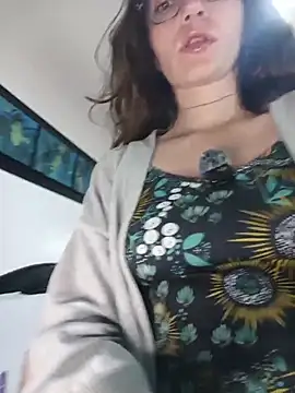 Snapshot of Lucy_colee chatting on 11-23-25, 01:49 Lucy colee online show from 11-23-25, 01:49