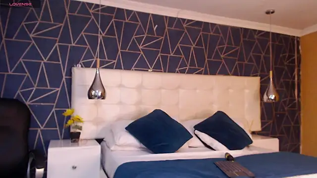 RousseWalker online show from 10-31-25, 06:53