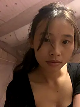 Snapshot of Han-han123 chatting on 10-21-25, 09:04 Han-han123 online show from 10-21-25, 09:04