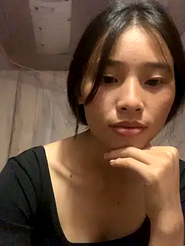 Snapshot of Han-han123 chatting on 10-23-25, 09:35 Han-han123 online show from 10-23-25, 09:35