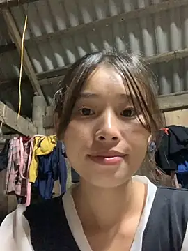 Snapshot of Han-han123 chatting on 10-25-25, 01:18 Han-han123 online show from 10-25-25, 01:18