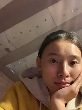 Snapshot of Han-han123 chatting on 11-04-25, 04:00 Han-han123 online show from 11-04-25, 04:00