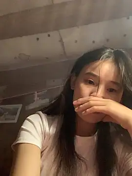 Snapshot of Han-han123 chatting on 11-07-25, 12:16 Han-han123 online show from 11-07-25, 12:16