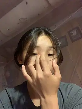 Snapshot of Han-han123 chatting on 11-16-25, 07:14 Han-han123 online show from 11-16-25, 07:14