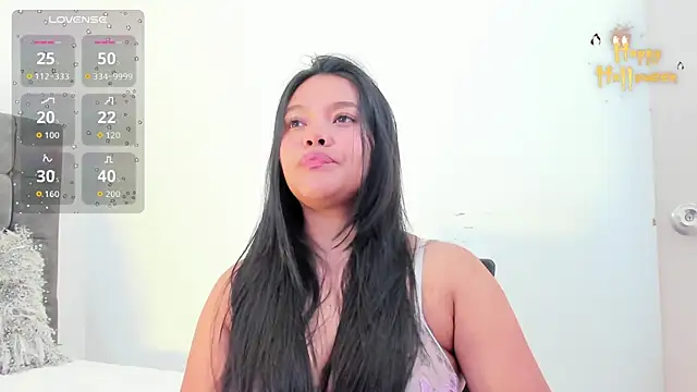 Snapshot of miss_aitana_ chatting on 10-20-25, 12:05 miss aitana  online show from 10-20-25, 12:05