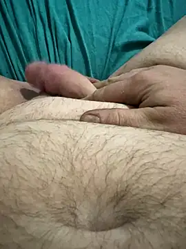 Snapshot of tinychub chatting on 10-16-25, 08:43 tinychub online show from 10-16-25, 08:43