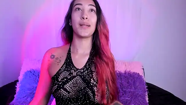 Snapshot of HeidyRousse chatting on 05-26-26, 11:06 HeidyRousse online show from 05-26-26, 11:06