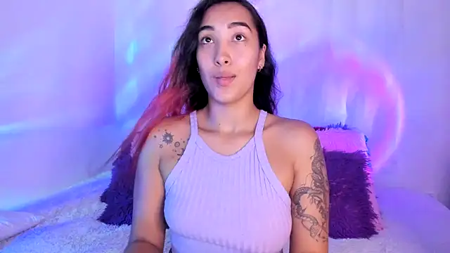 Snapshot of HeidyRousse chatting on 06-11-26, 11:03 HeidyRousse online show from 06-11-26, 11:03