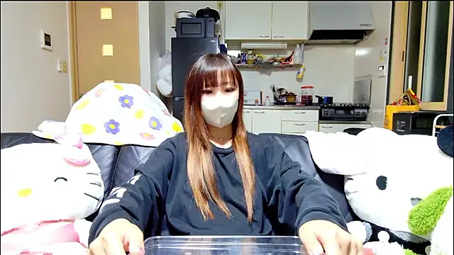Snapshot of ODORI8300 chatting on 05-09-26, 01:38 ODORI8300 online show from 05-09-26, 01:38