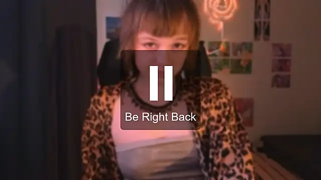 Snapshot of liquid0fluid0 chatting on 10-19-25, 12:17 liquid0fluid0 online show from 10-19-25, 12:17