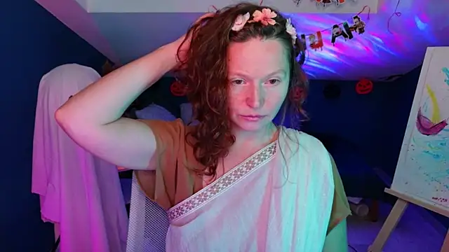 AuroraBorealis   online show from 10-31-25, 06:58