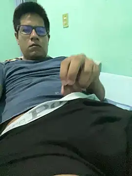 Lukein23 online show from 04-08-26, 09:09