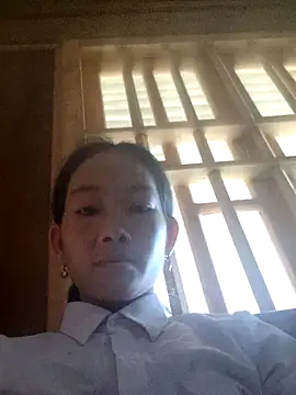 Snapshot of gio-thu chatting on 10-09-25, 04:54 gio-thu online show from 10-09-25, 04:54