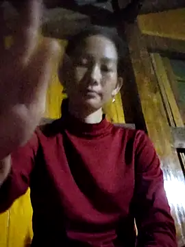 Snapshot of gio-thu chatting on 10-09-25, 05:00 gio-thu online show from 10-09-25, 05:00