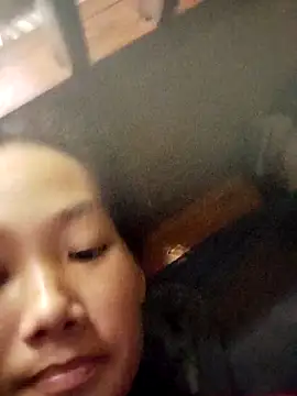 Snapshot of gio-thu chatting on 10-10-25, 05:50 gio-thu online show from 10-10-25, 05:50