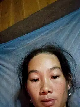 Snapshot of gio-thu chatting on 10-10-25, 05:56 gio-thu online show from 10-10-25, 05:56