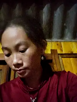 Snapshot of gio-thu chatting on 10-16-25, 11:33 gio-thu online show from 10-16-25, 11:33