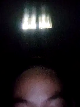 Snapshot of gio-thu chatting on 10-19-25, 11:27 gio-thu online show from 10-19-25, 11:27